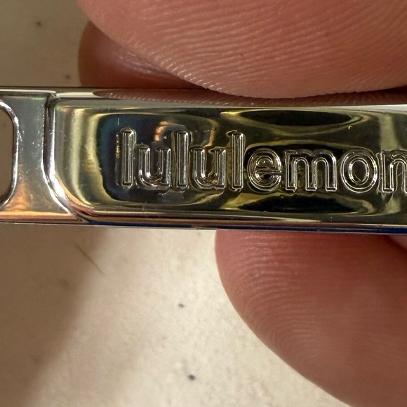 Lululemon Athletica Holographic Crossbody/waist bag/fanny back - Picture 8 of 9